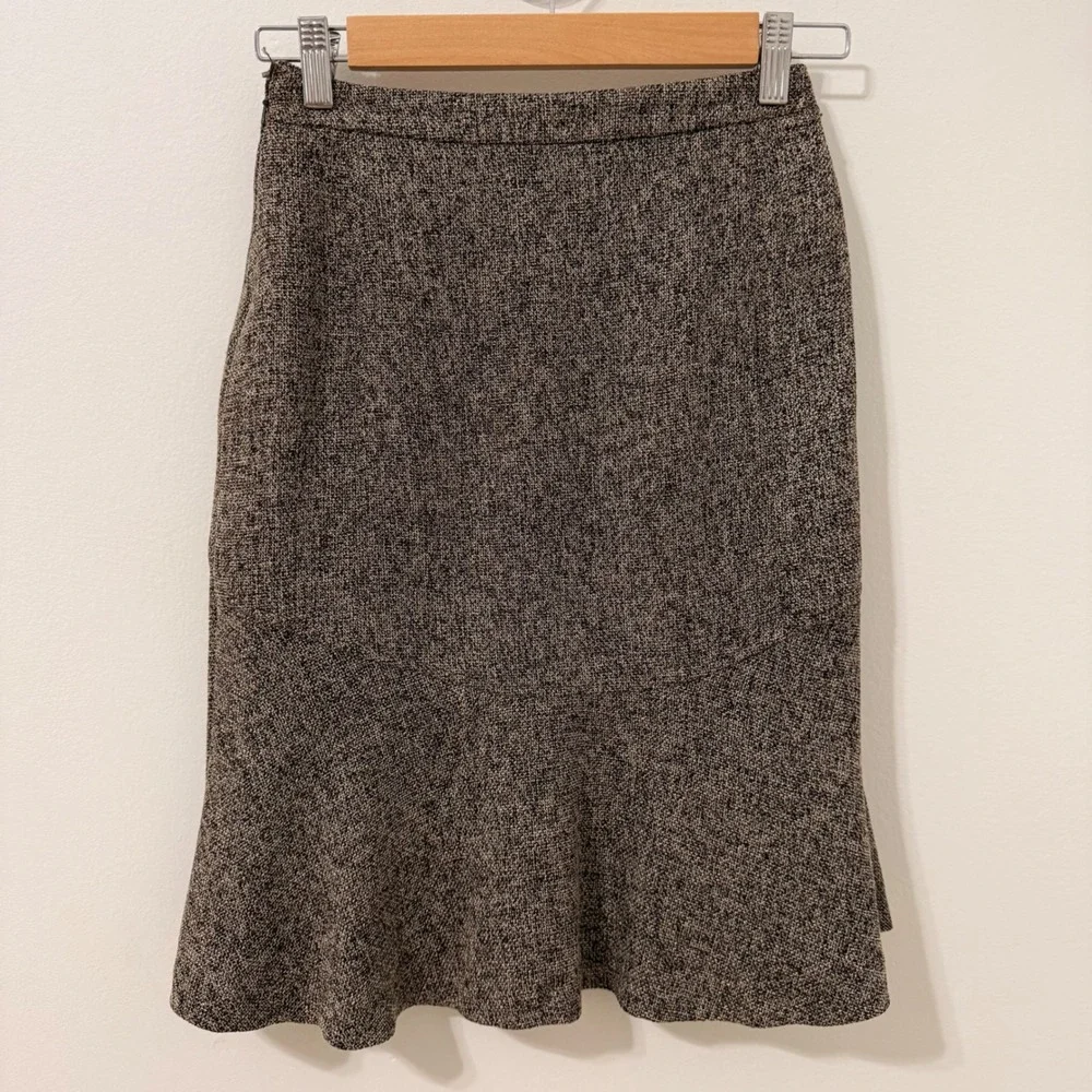 Bloomingdale's Black and Gray Midi Skirt - Picture 2 of 4